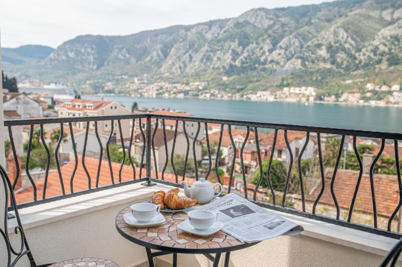 Enyana Luxury Suites Kotor Luaran gambar