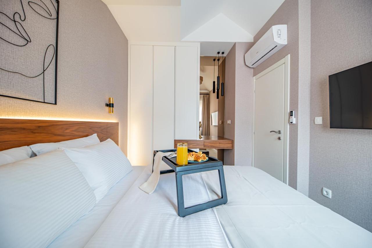 Enyana Luxury Suites Kotor Luaran gambar