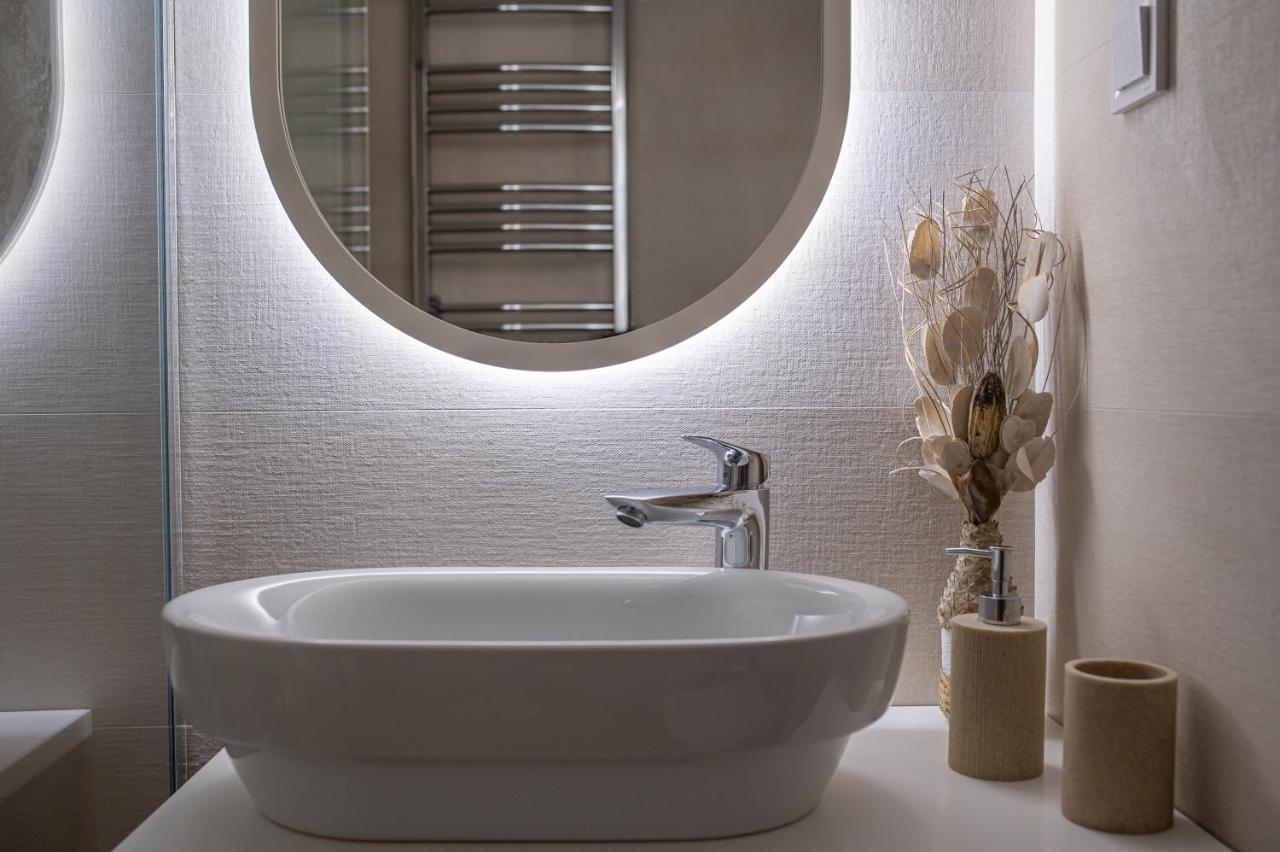 Enyana Luxury Suites Kotor Luaran gambar