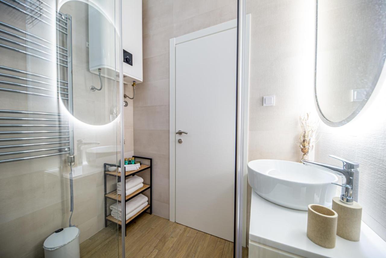 Enyana Luxury Suites Kotor Luaran gambar