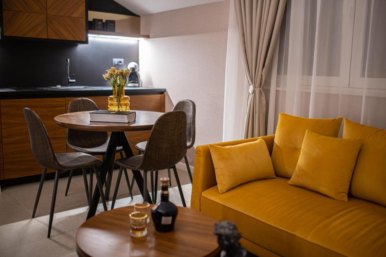 Enyana Luxury Suites Kotor Luaran gambar