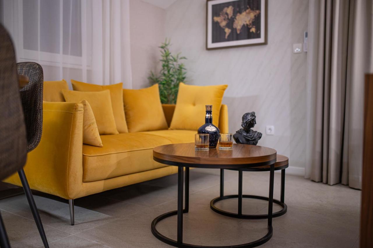 Enyana Luxury Suites Kotor Luaran gambar